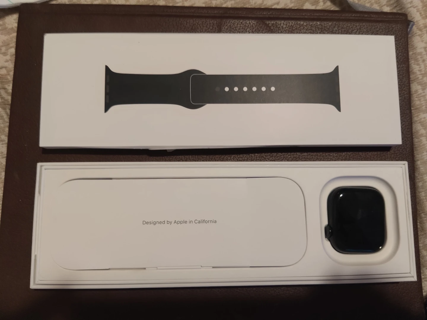 Apple Watch Series 10 42mm Jet Black - photo 4