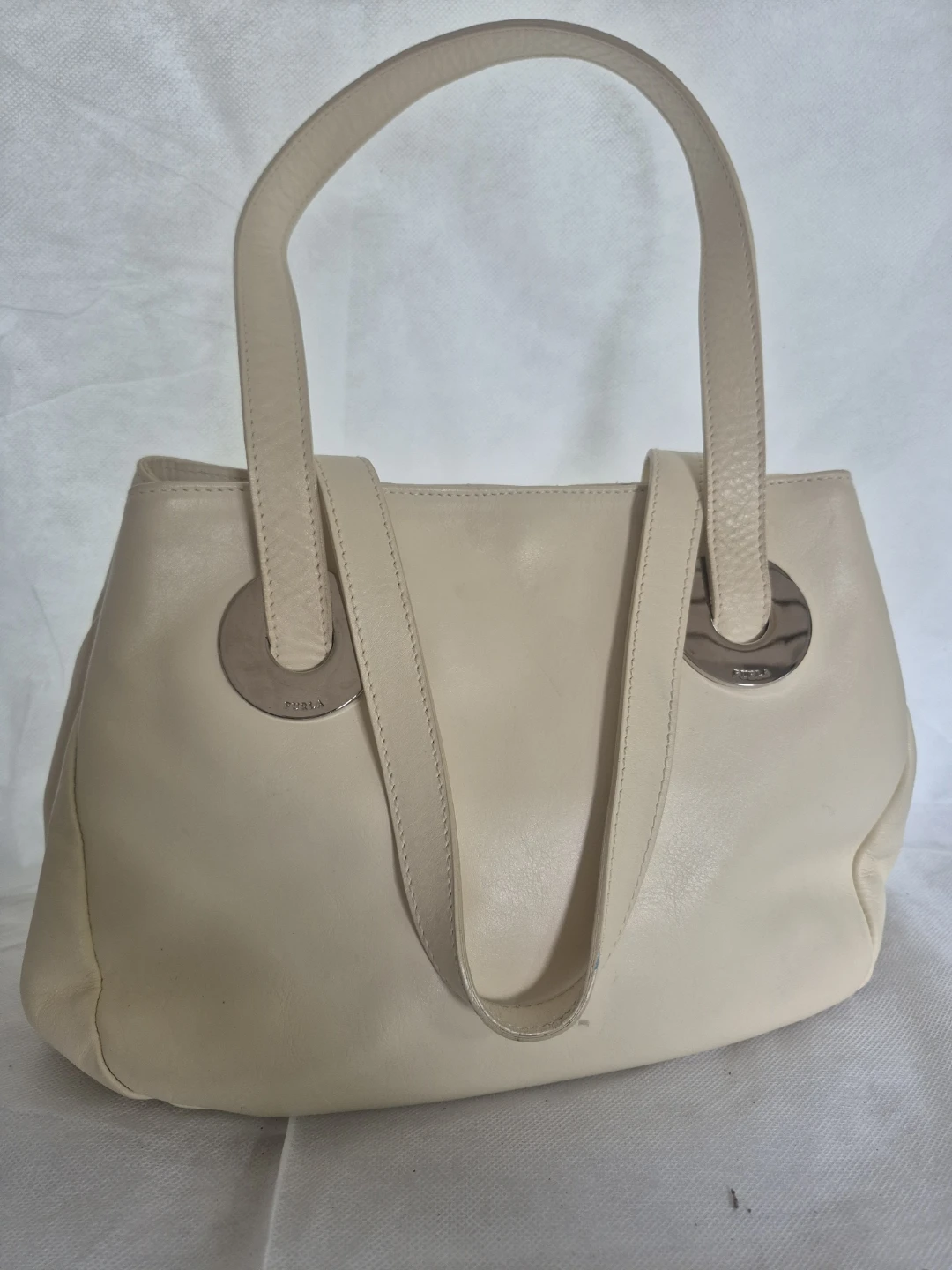 Furla Cream Leather Shoulder Bag - photo 3
