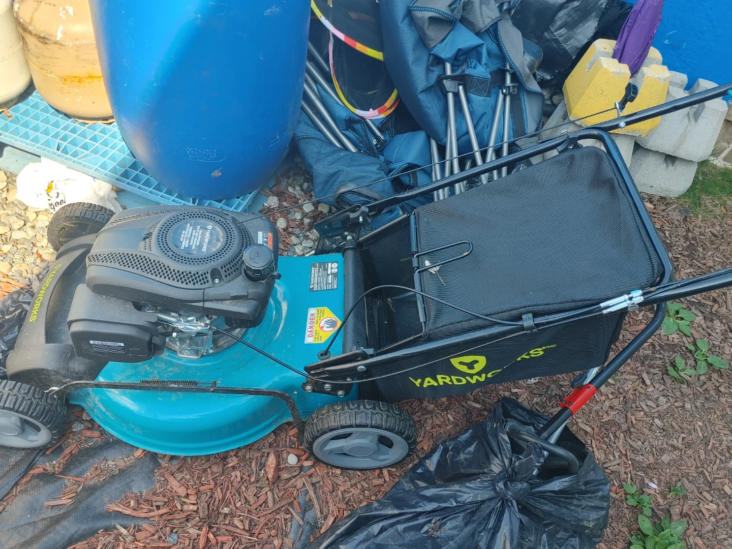 Yardworks Gas Self-Propelled Lawnmower 174 CC - photo 2