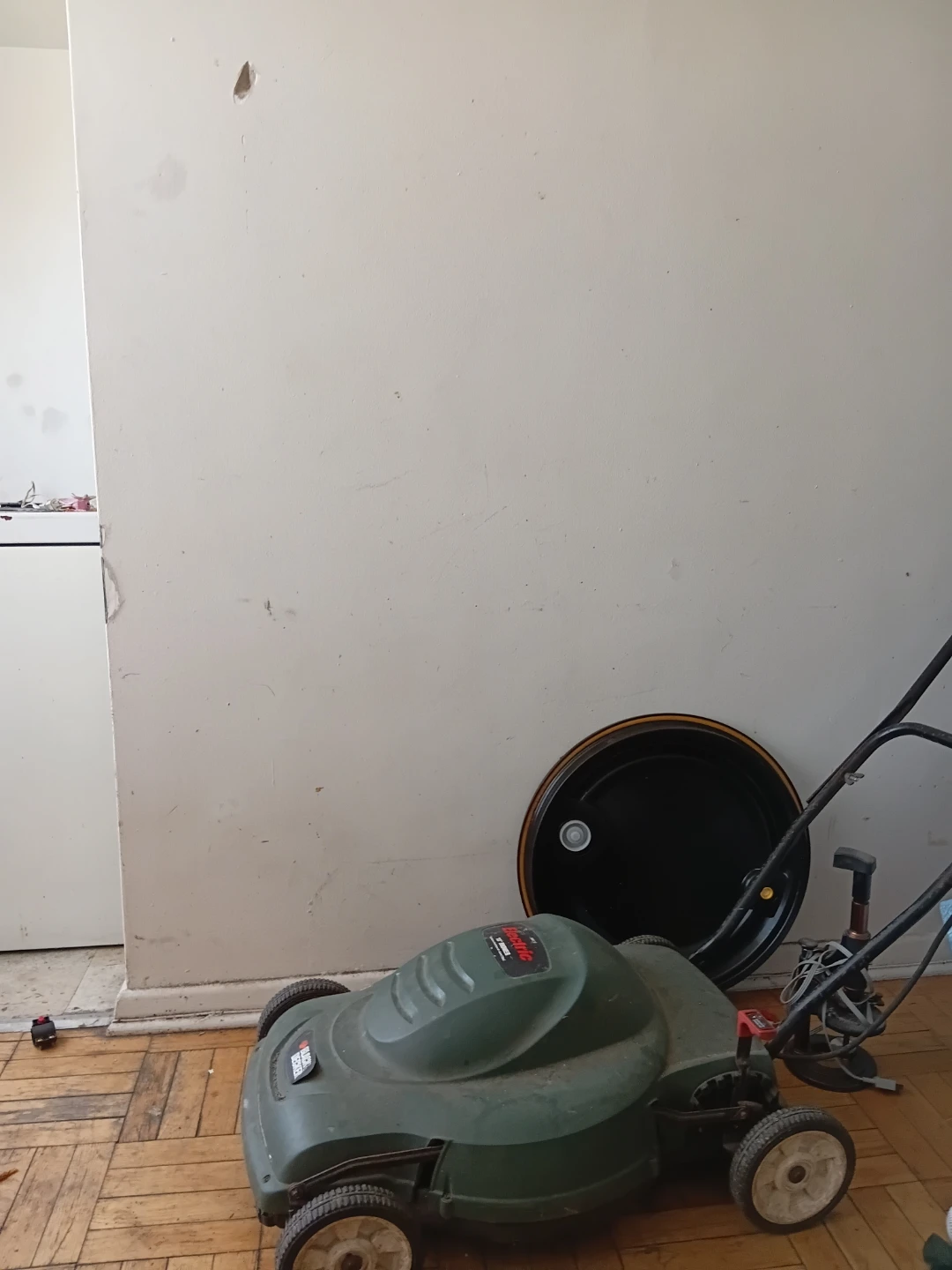 Black & Decker Electric Lawn Mower