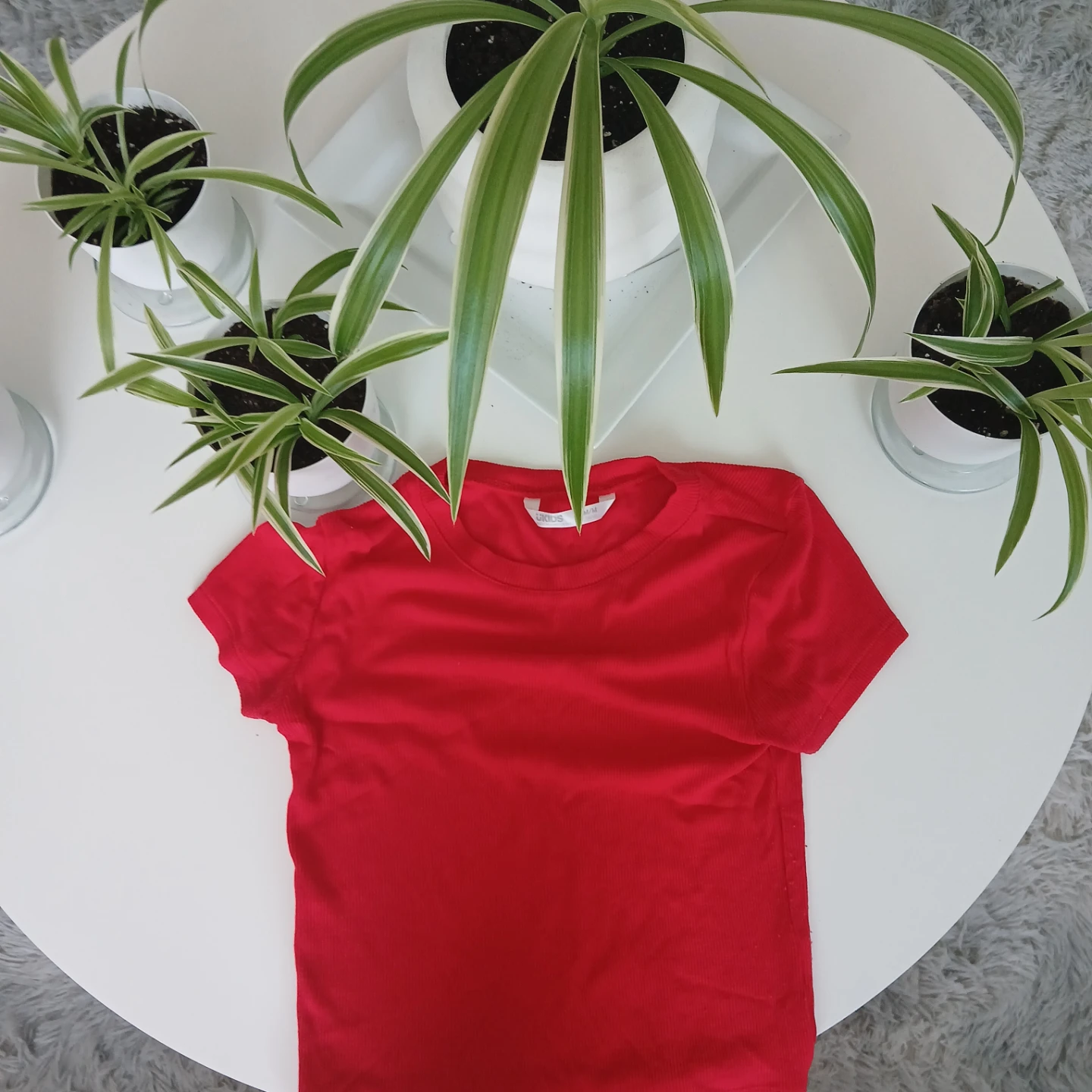 Red urban behavior t- shirt