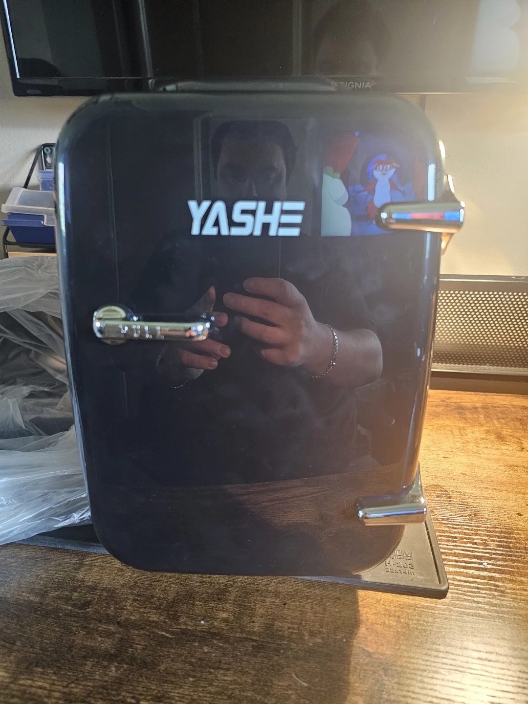 Yashe Mini Fridge Skincare - photo 2