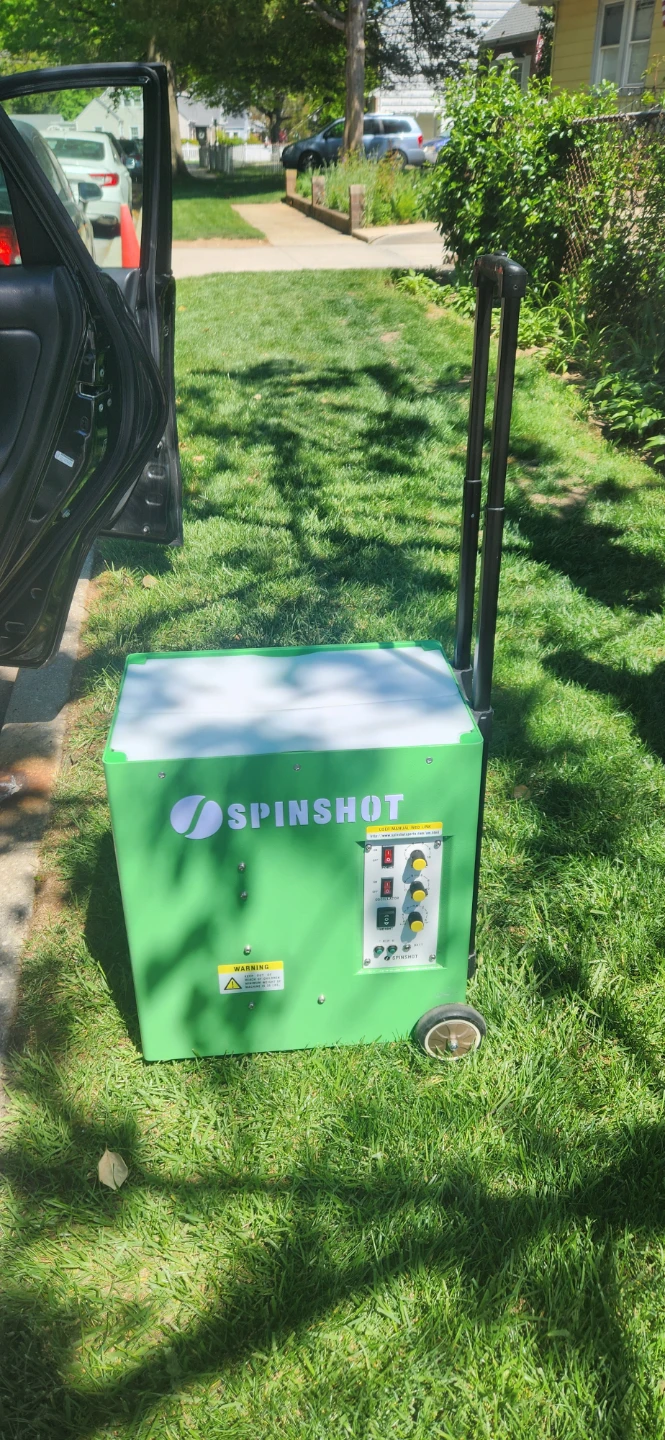 Spinshot Baseball/Softball Pitching Machine