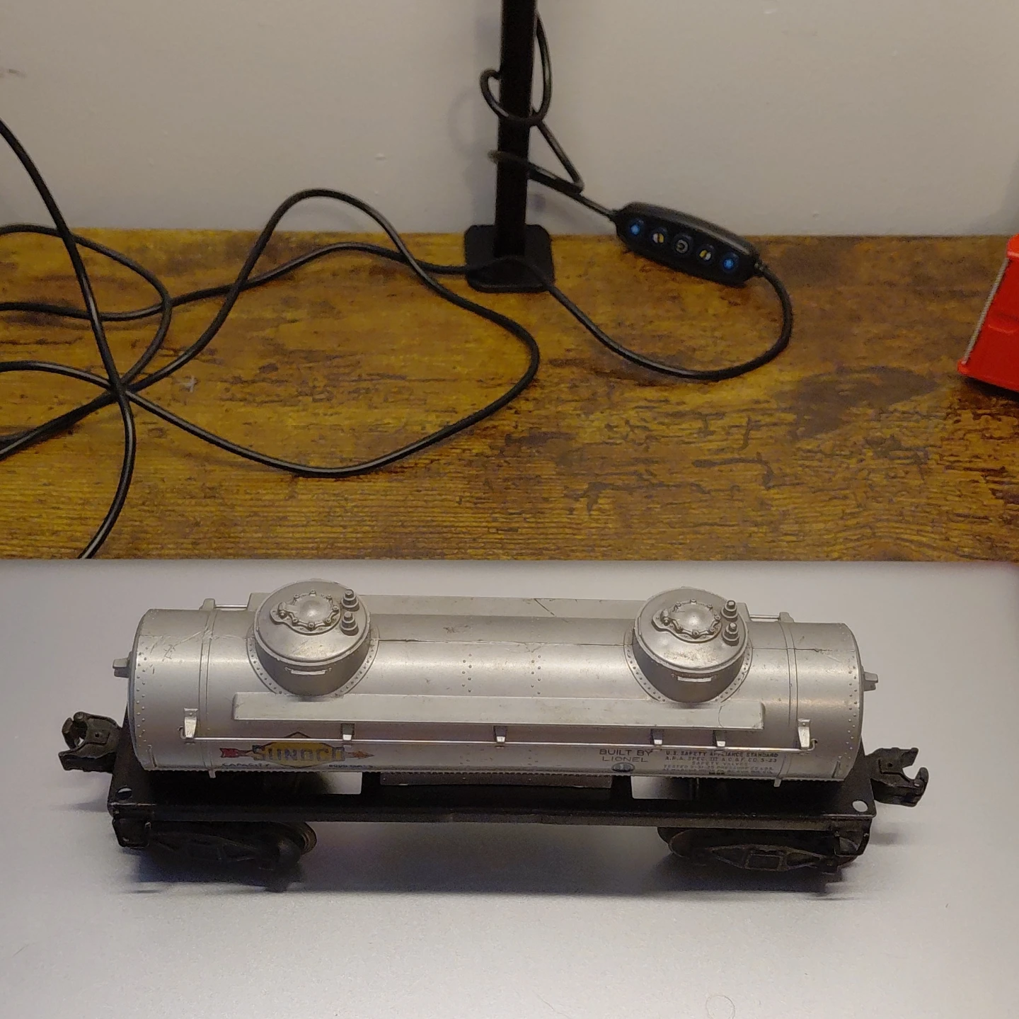 Lionel Sunoco "O" Gauge Tank Car - photo 2