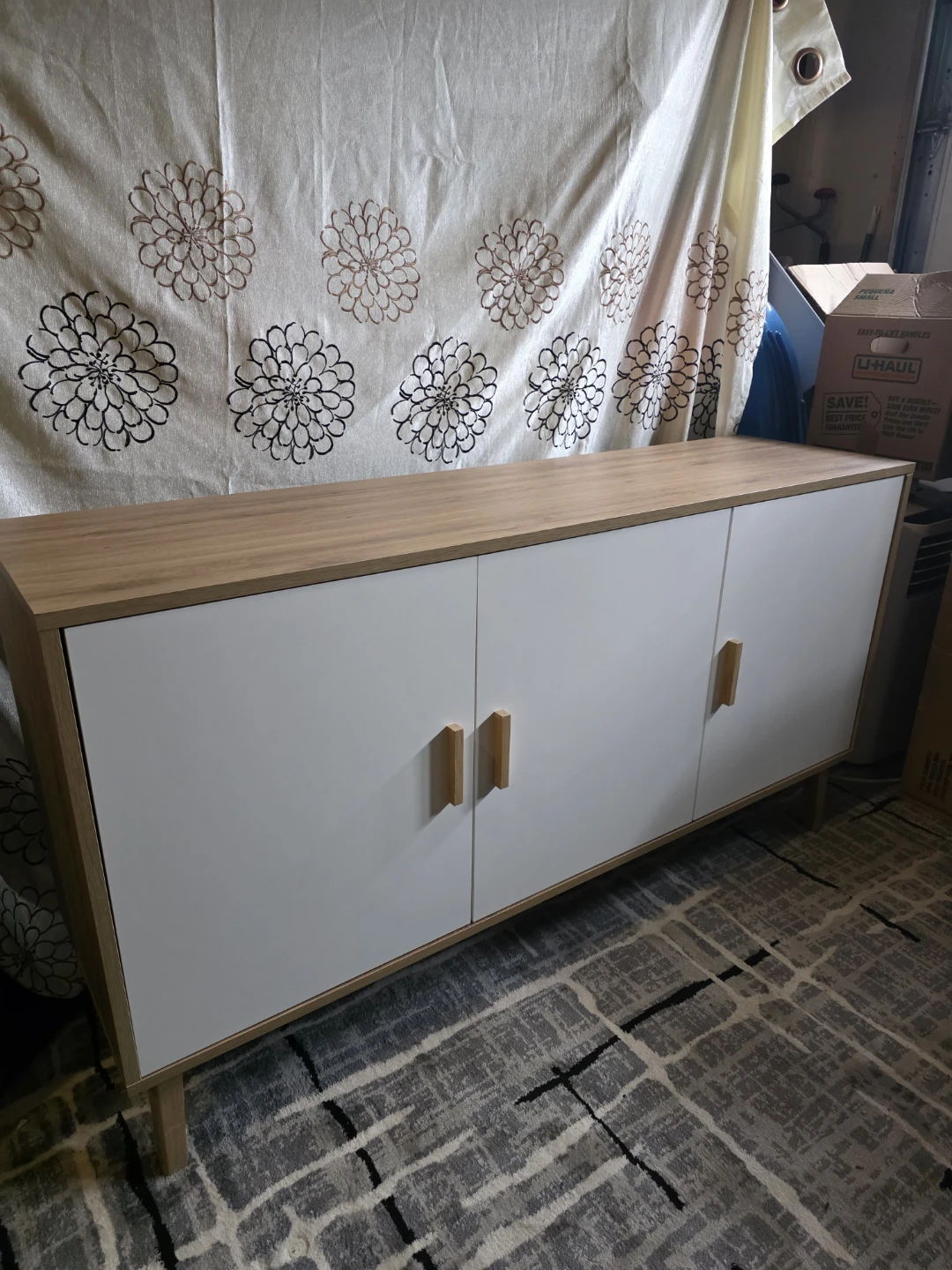 Modern 3-Door Cabinet with Wood and White Finish - photo 2