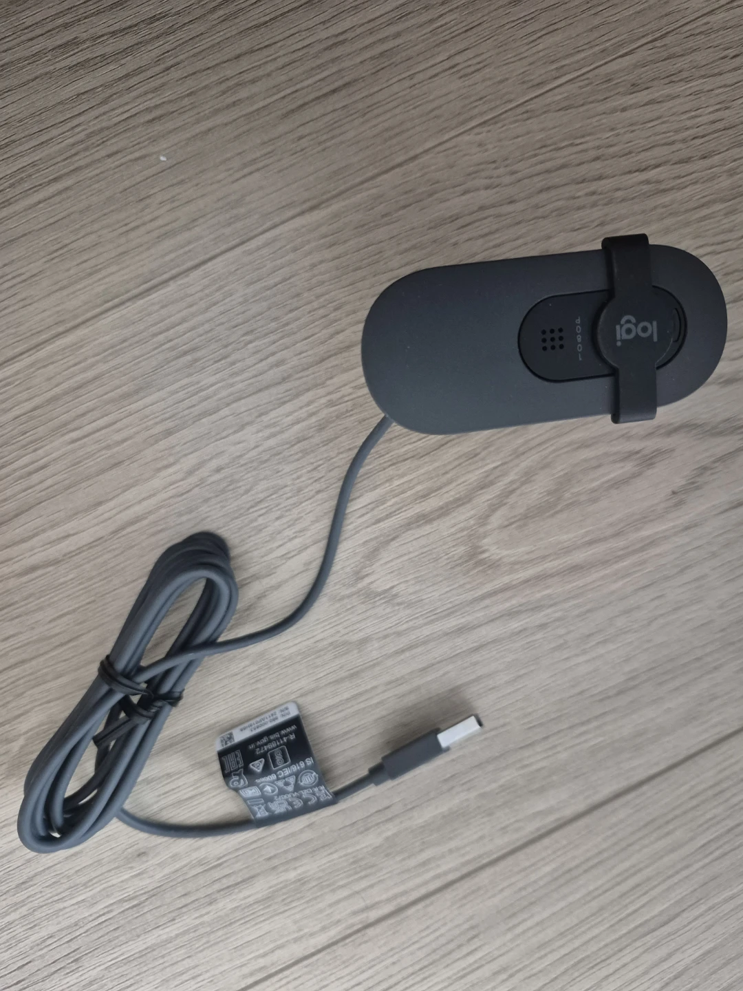 Logitech BRIO 100 Full HD Webcam - photo 2