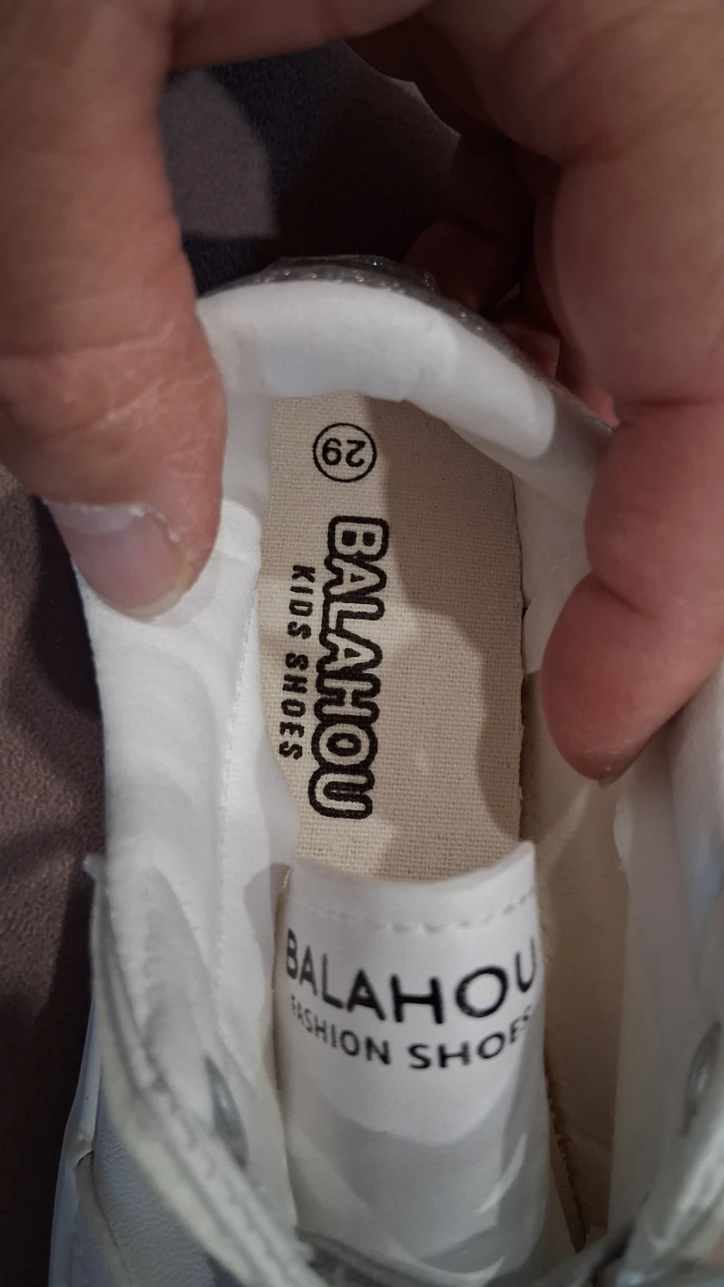 Casual white sneakers girls shoes size EU29 or US11.5 - photo 3