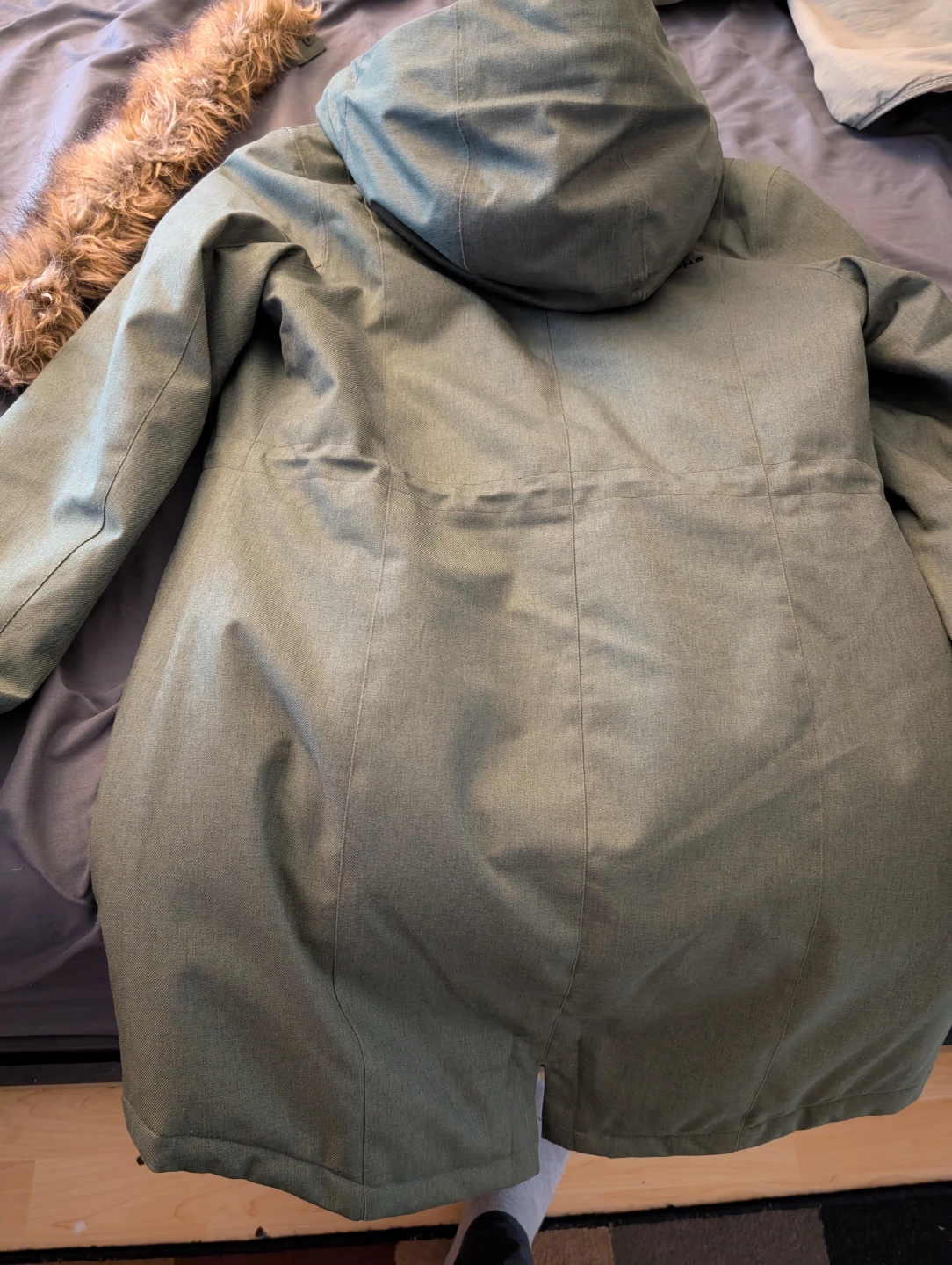 Green Insulated Winter Parka Jacket with Fur Hood - photo 2
