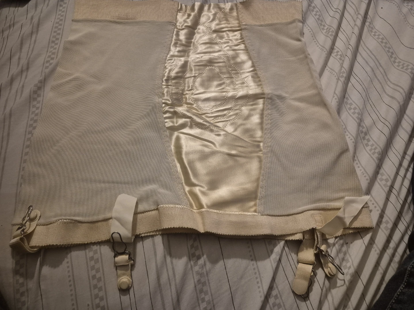 18 Vintage Girdle/Shaper with Garters- 1970s - photo 3