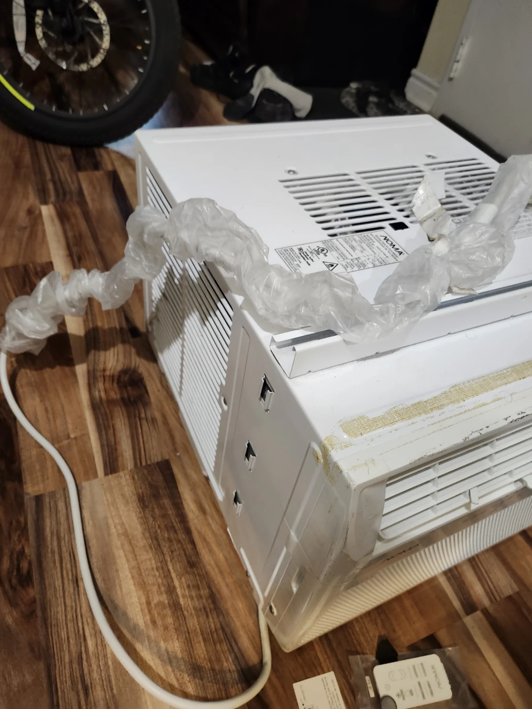 NOMA Window Air Conditioner with Remote - photo 3