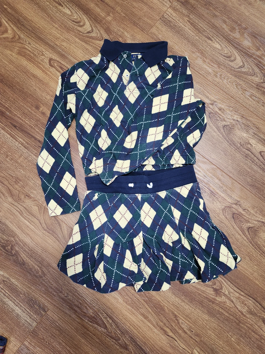 Free girls clothes (7-9)