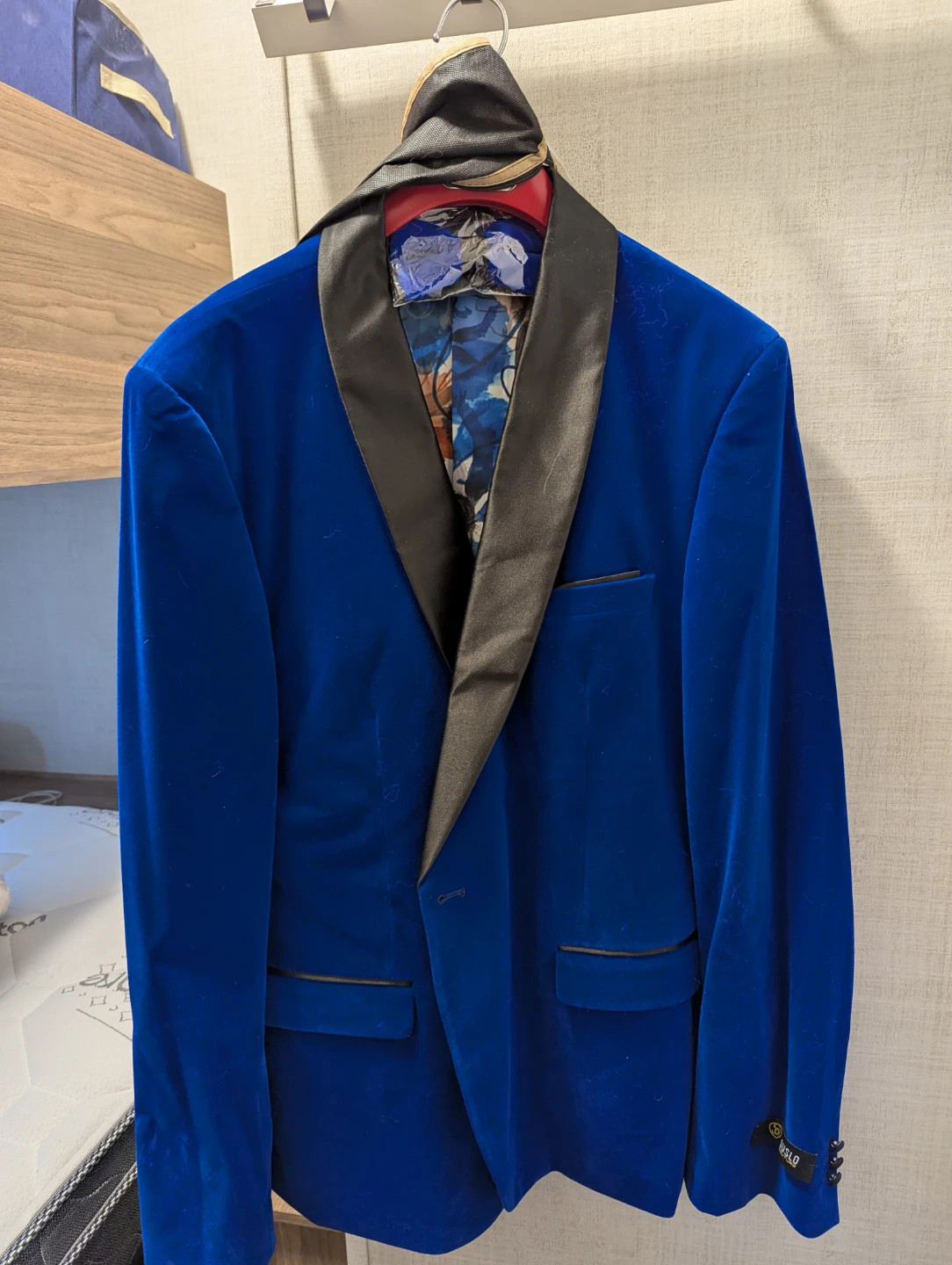 Suslo Couture Men's Royal Blue Velvet Blazer 5XL/52