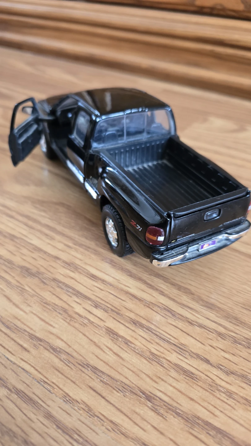 Black Diecast Chevrolet Silverado Pickup Truck 1500 - photo 3