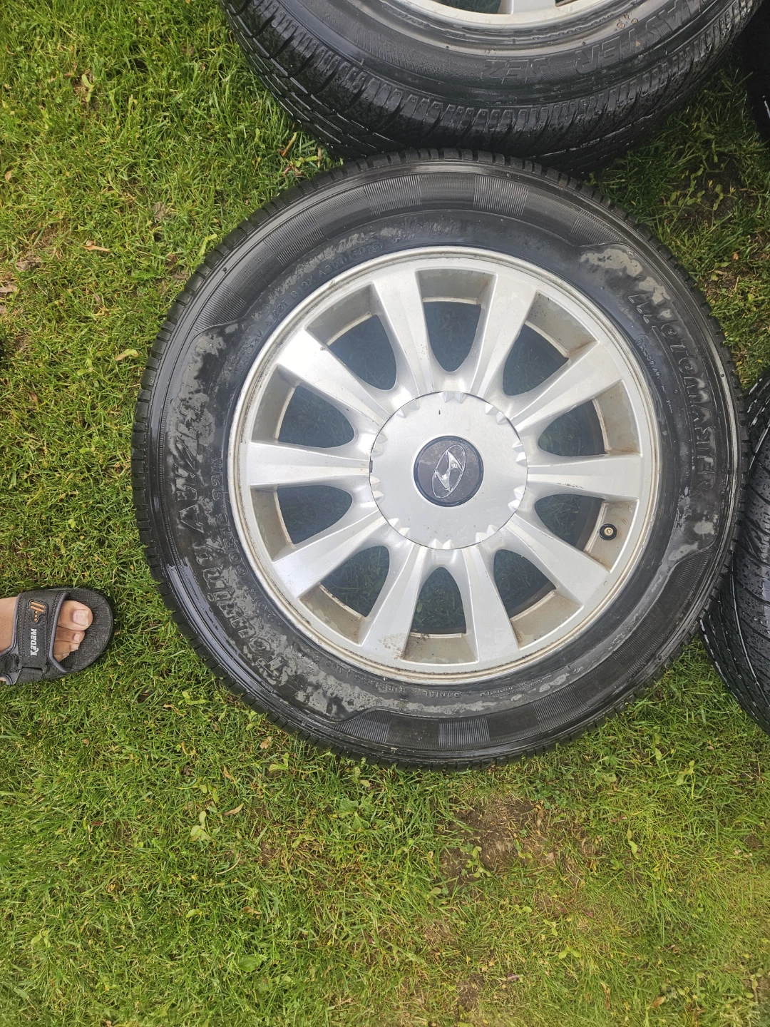 Set of 4 Hyundai Wheels and Tires - photo 2