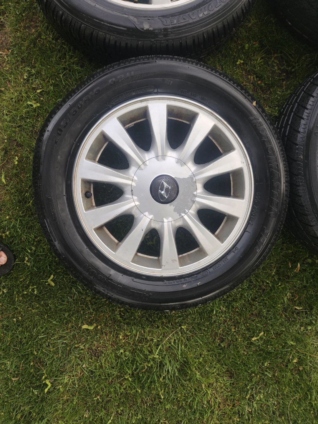 Set of 4 Hyundai Wheels and Tires - photo 4