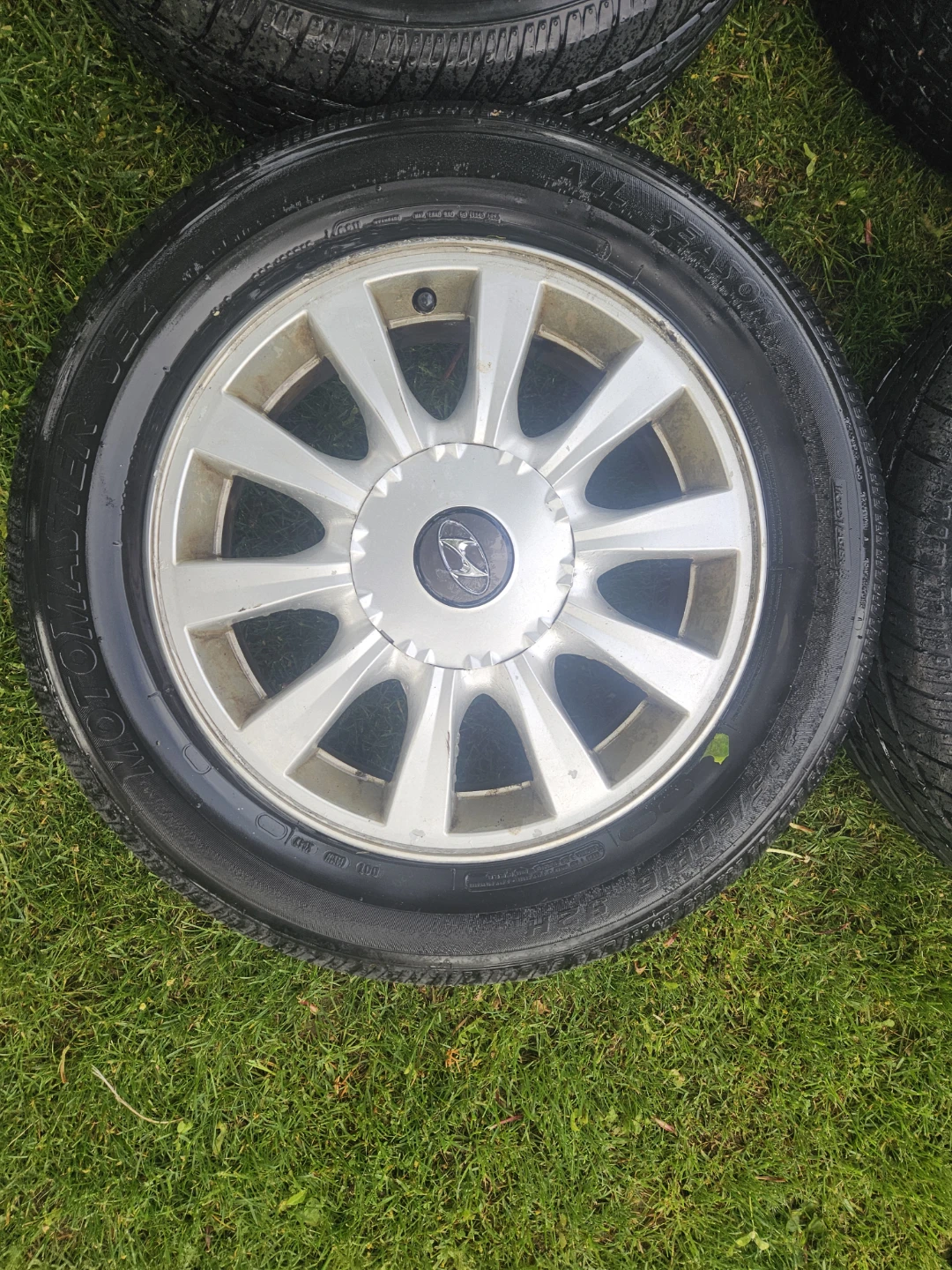 Set of 4 Hyundai Wheels and Tires - photo 5