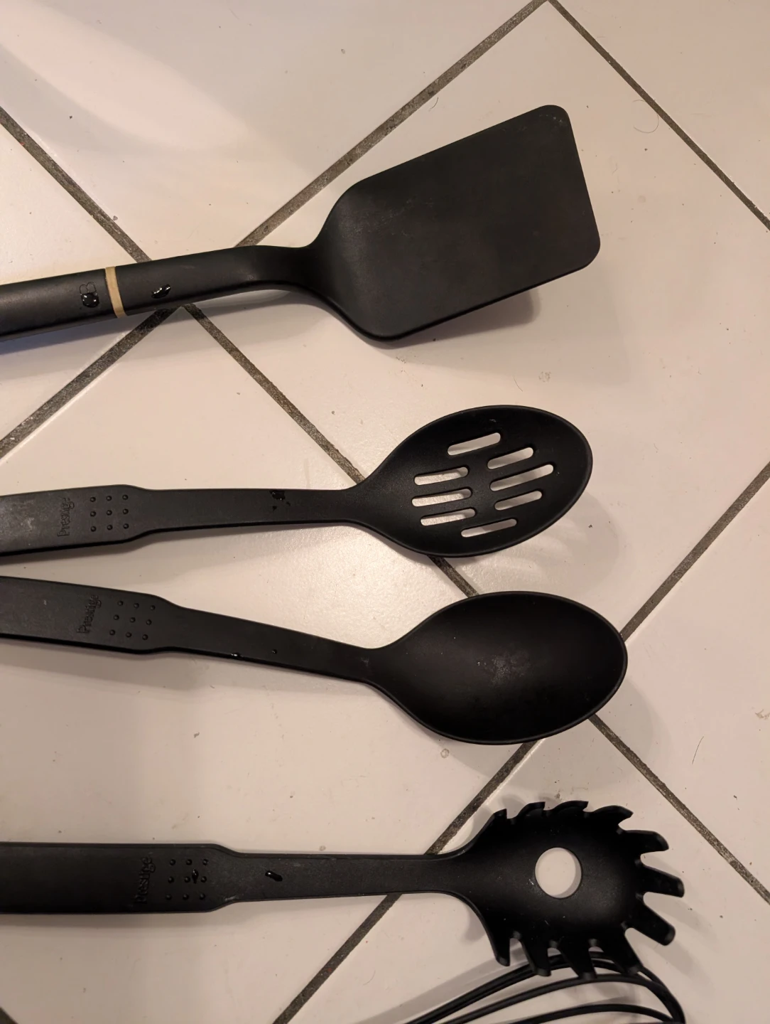 6 Piece Black Kitchen Utensil Set - photo 2