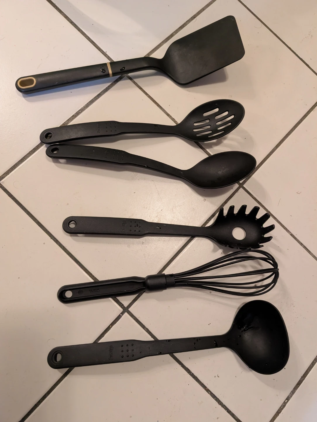 6 Piece Black Kitchen Utensil Set - photo 3