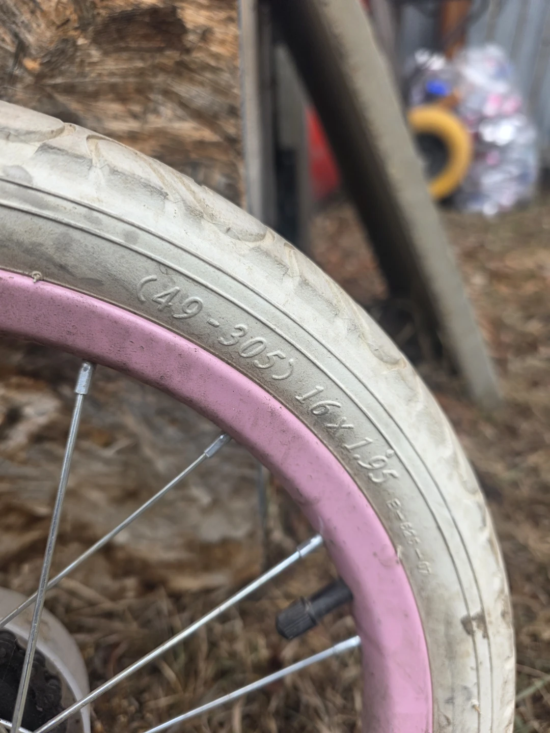 Pink Kids' Bike - 16x1.95 Tires - photo 2