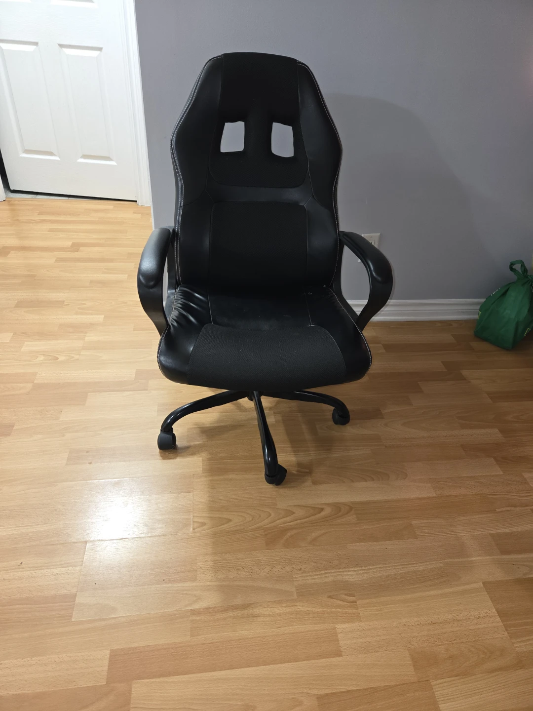 Black Gaming Chair - photo 3