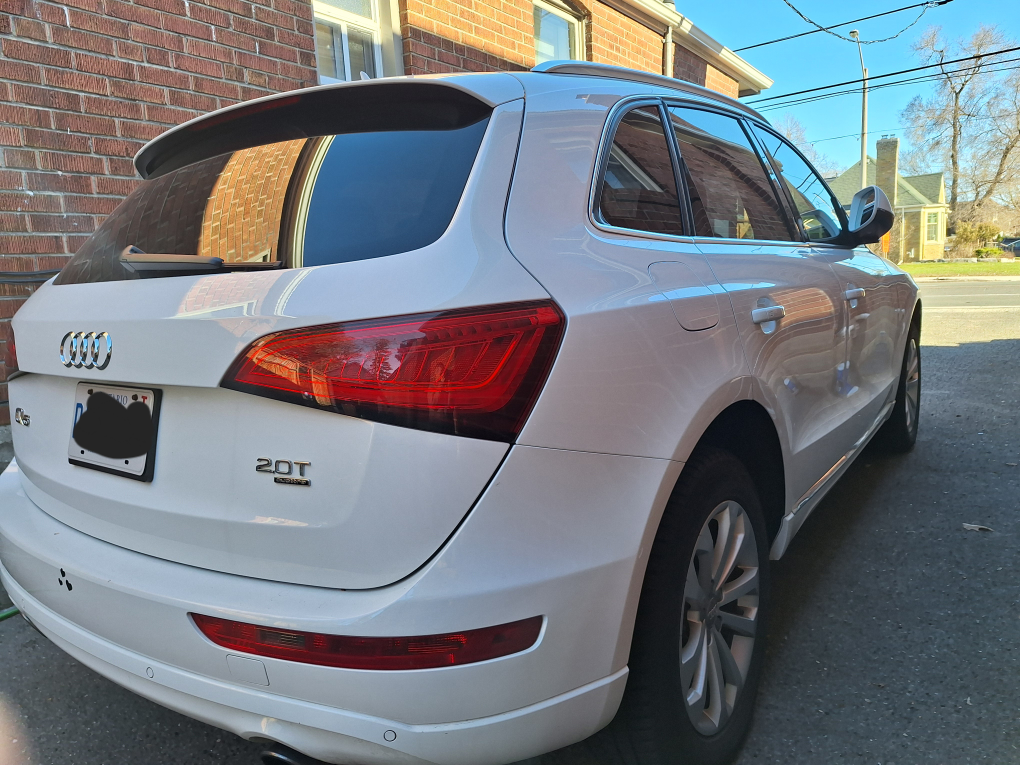 White Audi Q5 2.0T quattro - photo 3