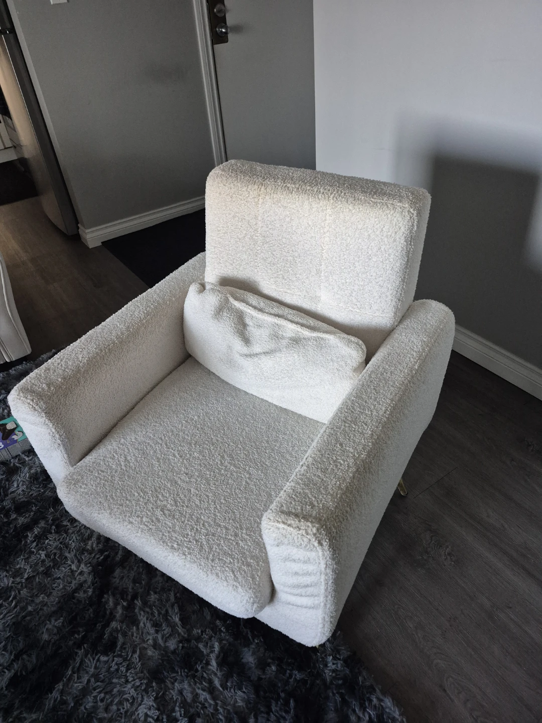 A pair of used tufted polyester armchairs - photo 5
