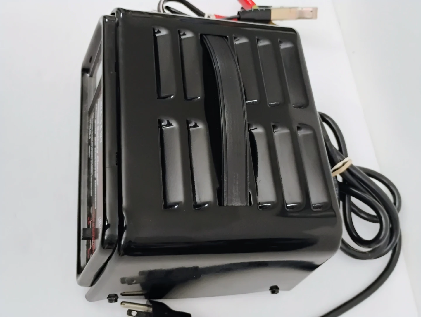 MotoMaster 6/2A Manual Battery Charger - 6 & 12V . - photo 2