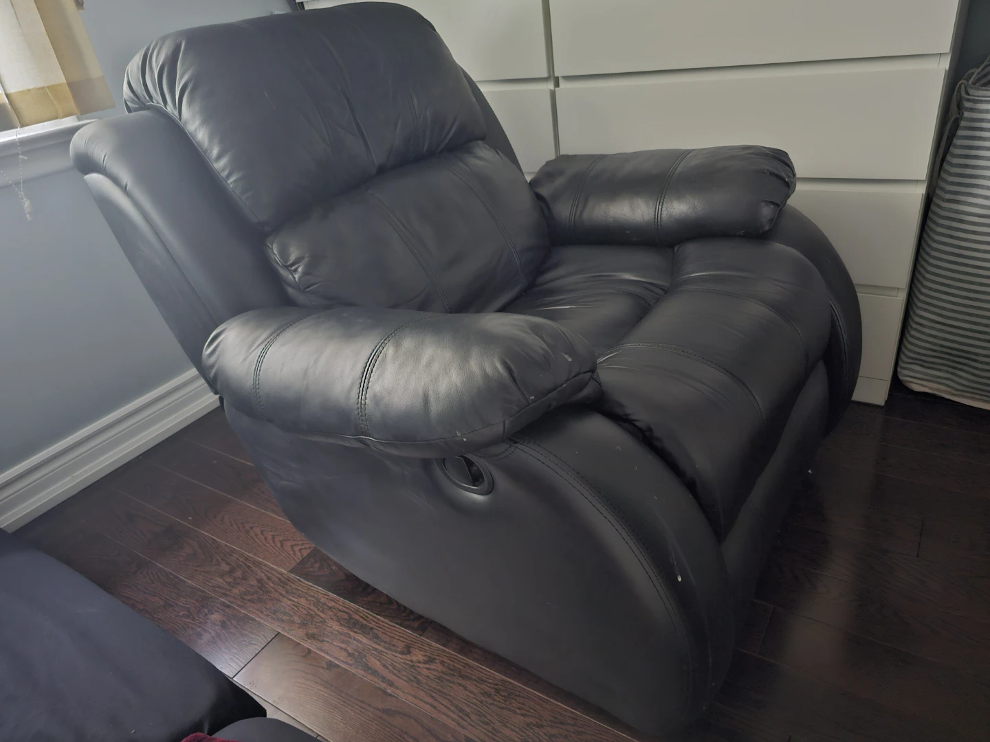 Black Leather Recliner Chair