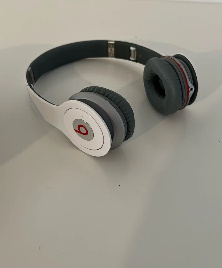 Beats Solo HD Headphones White - photo 4