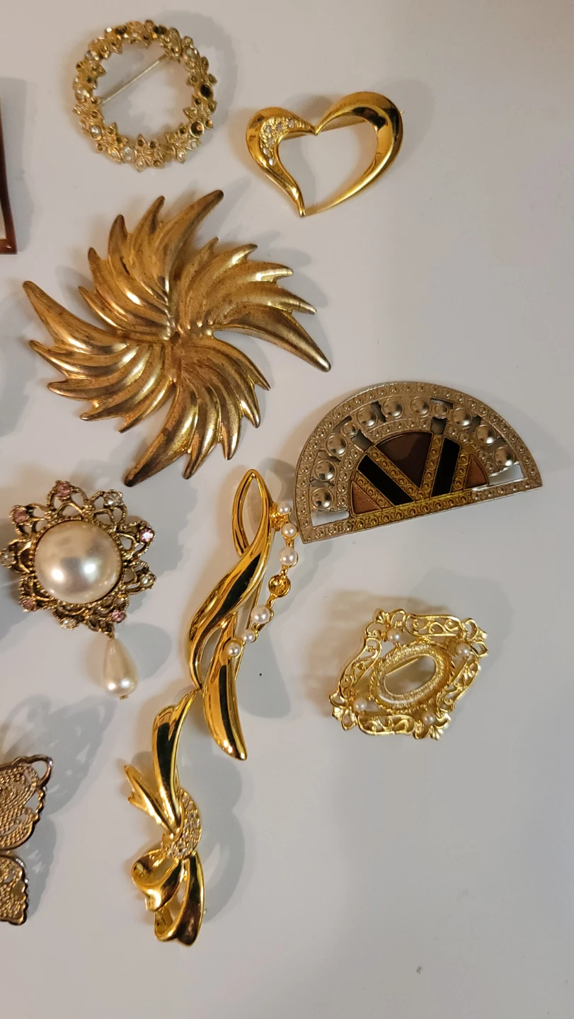 Assorted Brooches (38) - photo 3