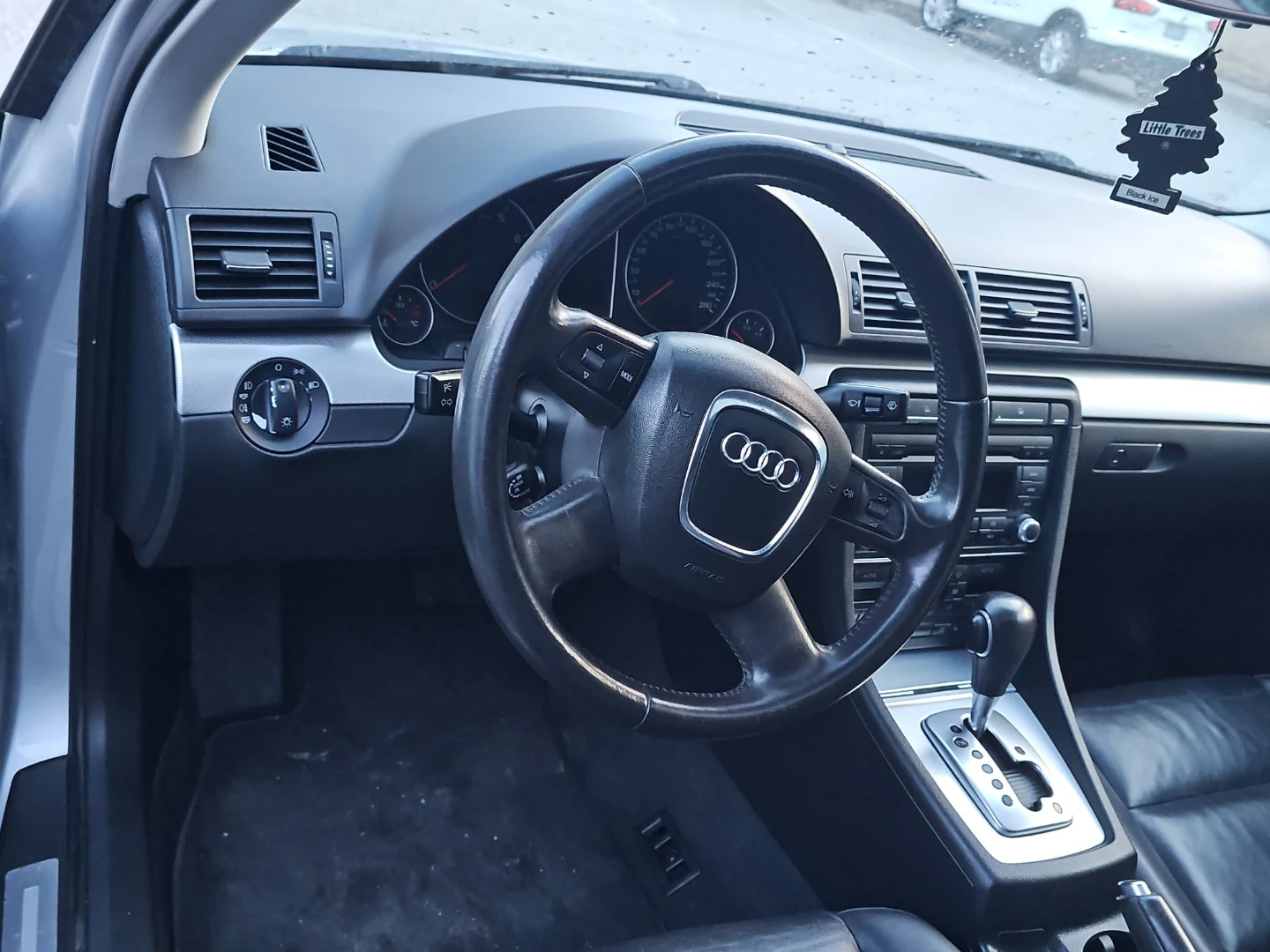 2009 Audi A4 2.0T Quattro Sedan - photo 4