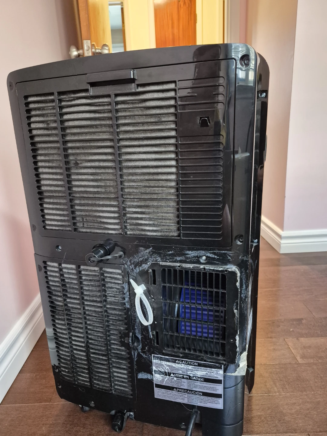 LG Portable Air Conditioner - 12,000 BTU - photo 2