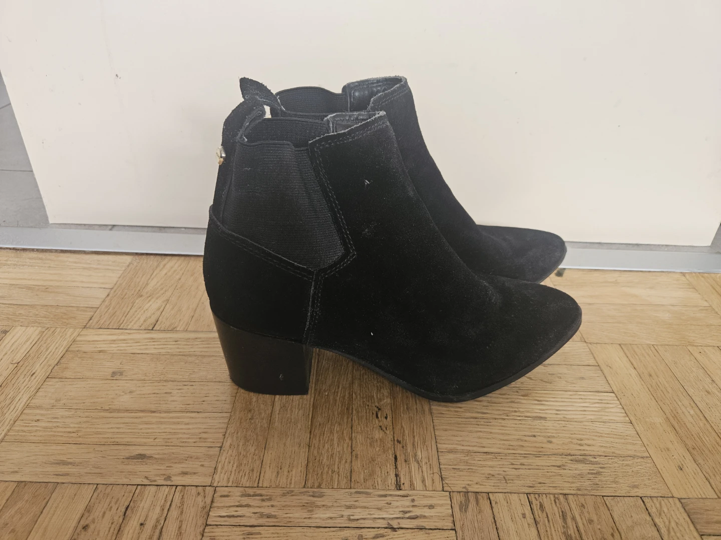 Aldo Black Suede Chelsea Boots - Size 6.5