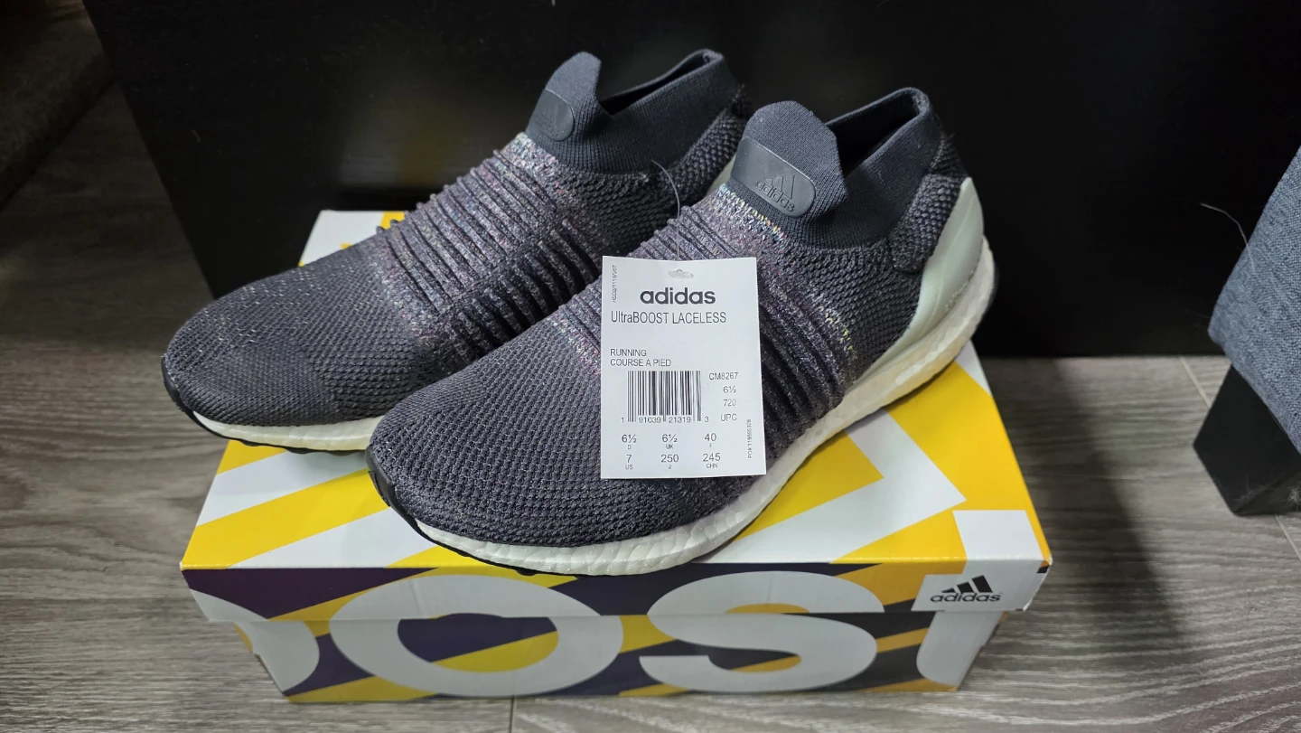 BNWT Adidas Ultraboost Running Shoes - photo 2