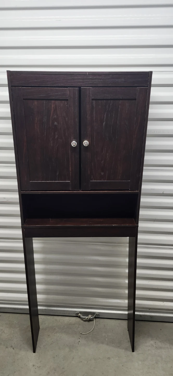 Washroom shelf