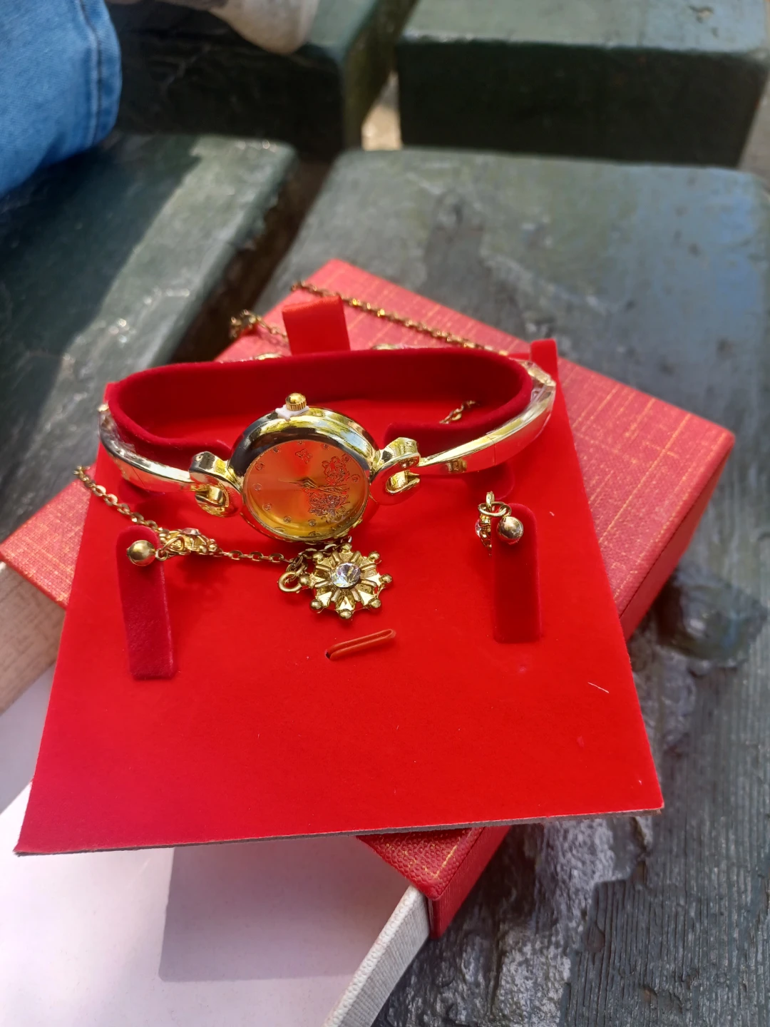Gold Tone Watch and Jewelry Set - photo 3