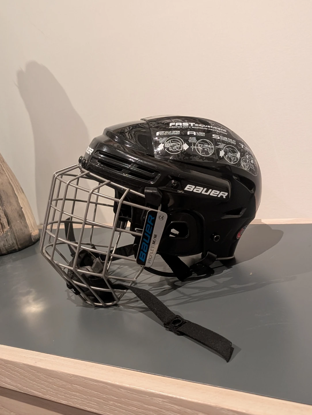 Bauer 2100 Hockey Helmet with Cage - Like New - photo 4