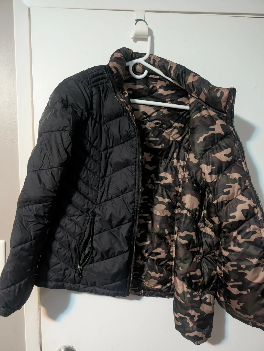 Reversible Camo & Black Puffer Jacket - photo 2