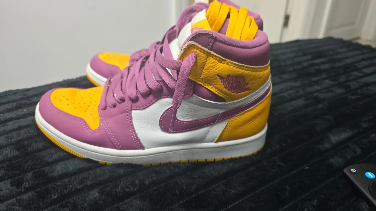 Nike Air Jordan 1 High OG "Court Purple" - photo 2