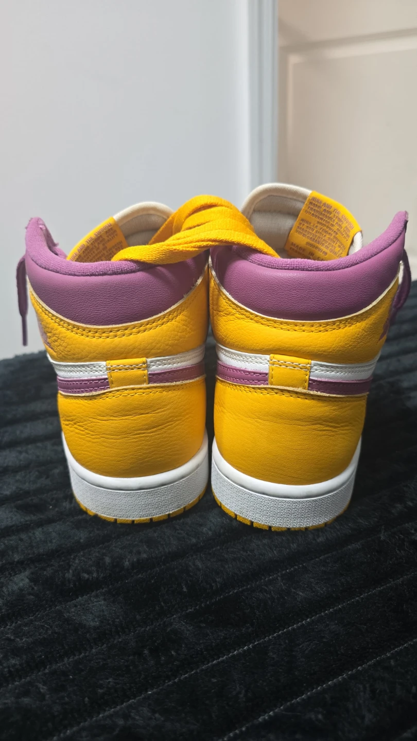 Nike Air Jordan 1 High OG "Court Purple" - photo 3