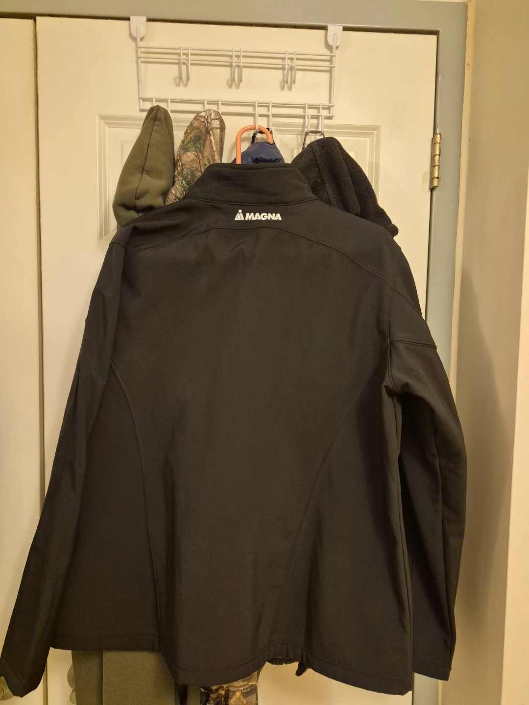 Magna spring jacket XXL more like xl size - photo 2