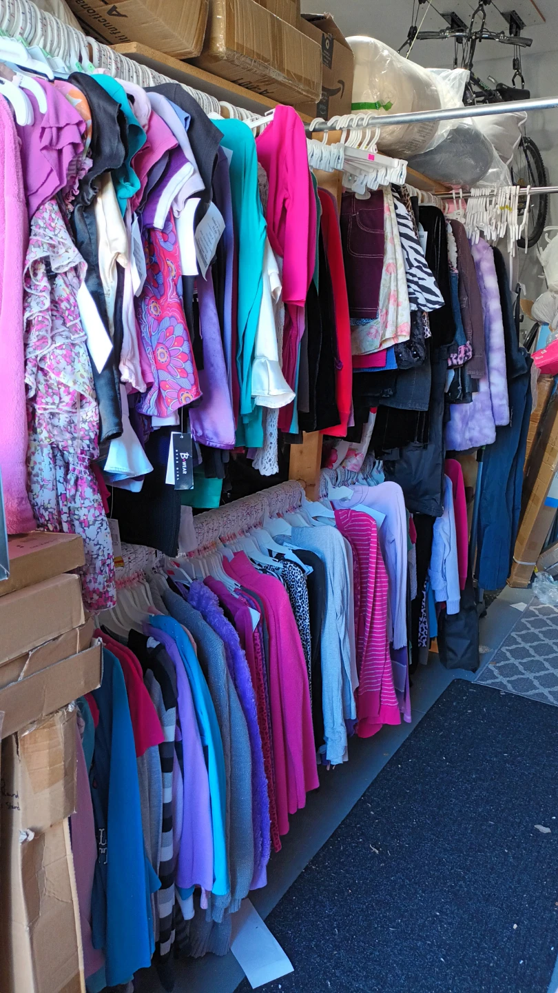 Girls size 6-14, fill a bag $10 - photo 2