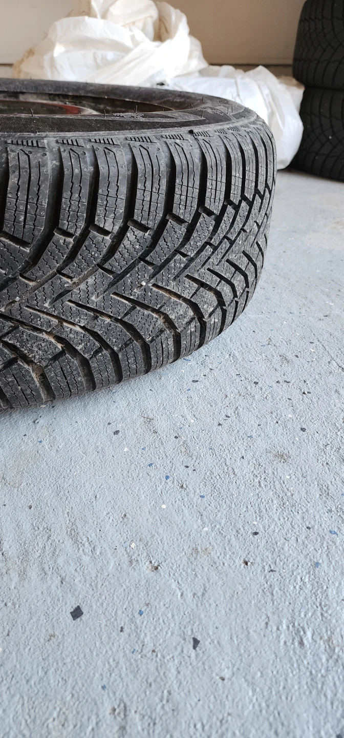 215/60 R16 95H Winter Tire on Steel Rim - photo 3