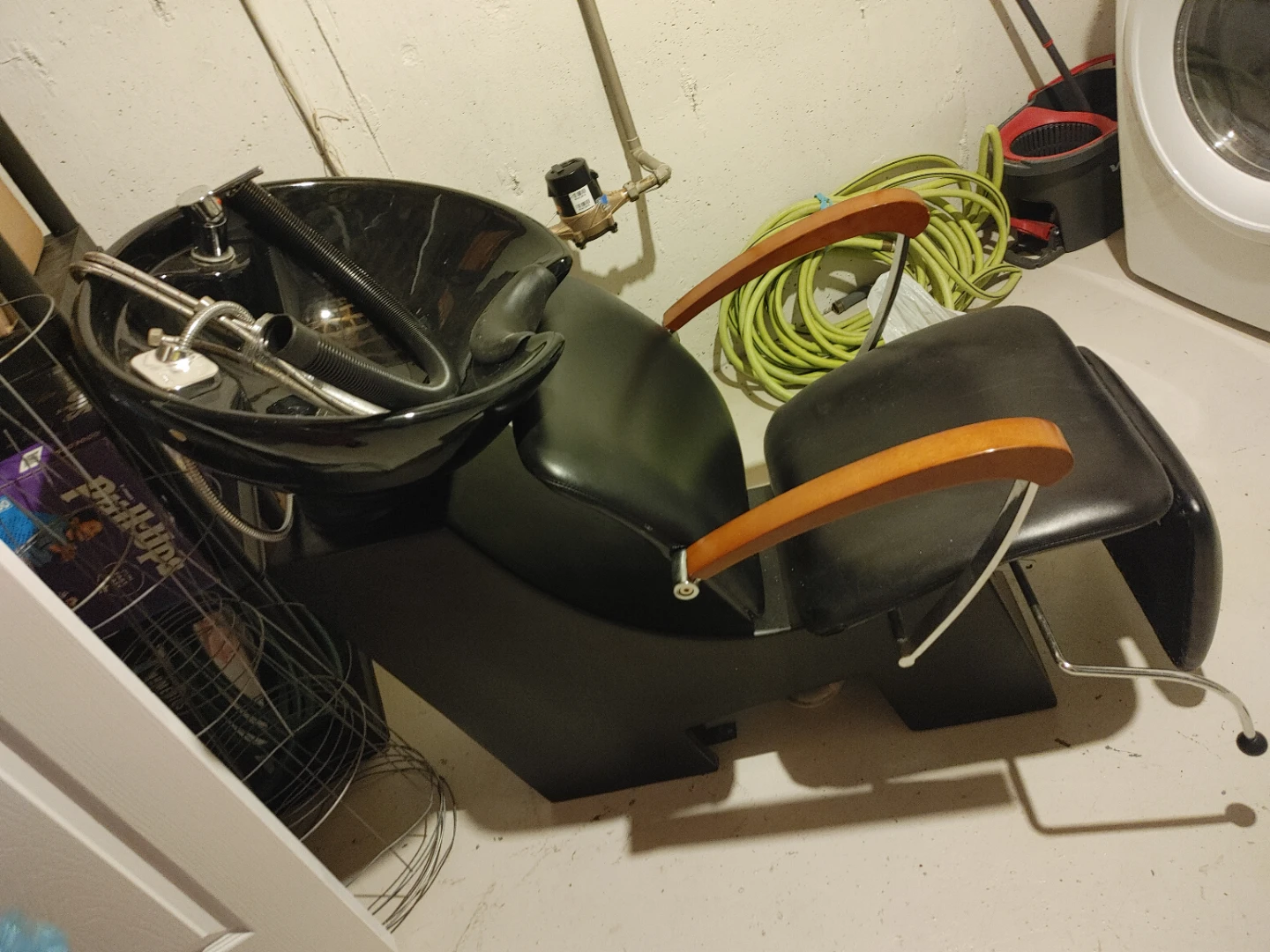 Black Shampoo Chair and Sink - photo 3