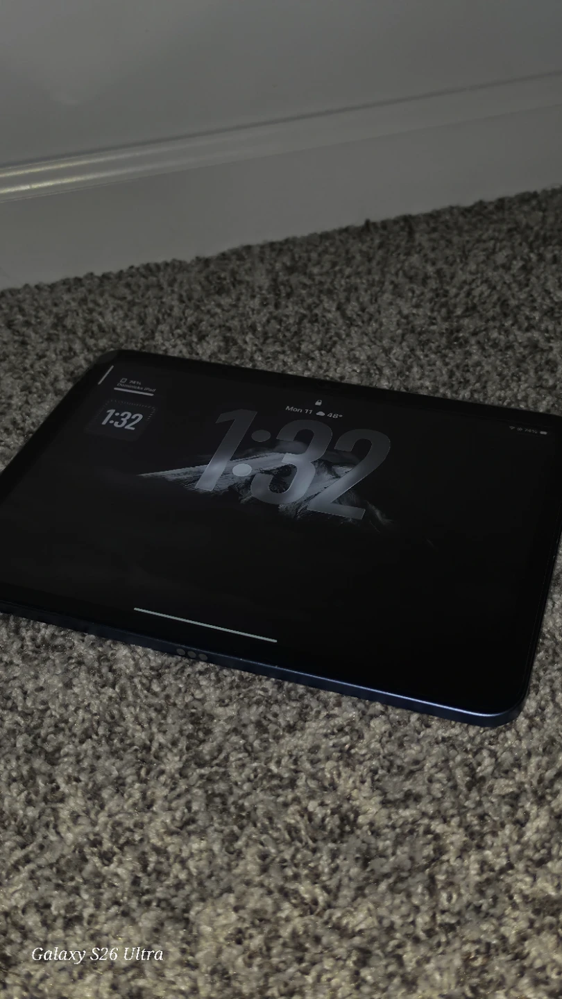 TRADE ONLY: Blue iPad 10th Gen (64GB) - iPadOS 26 - photo 5