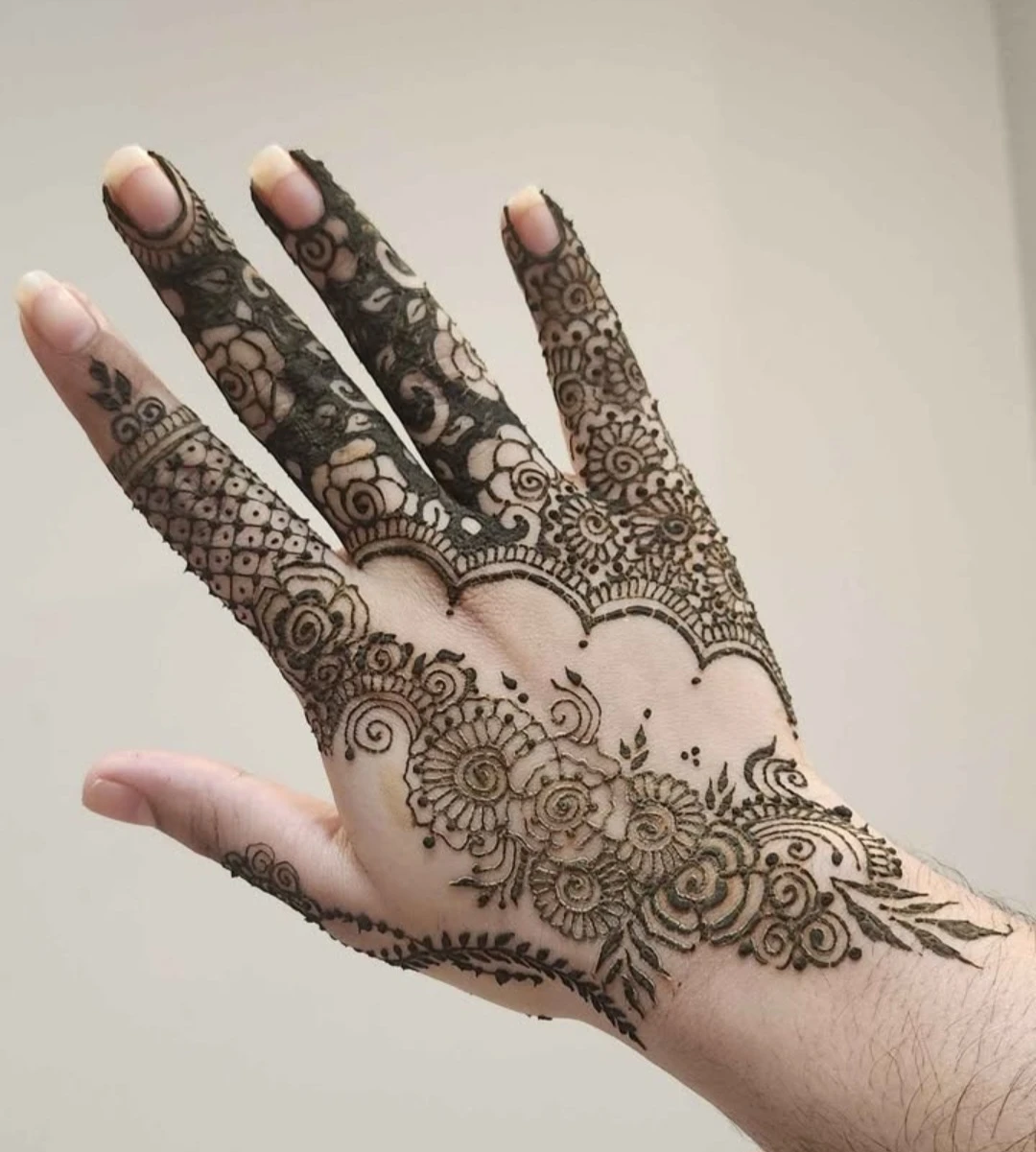 Henna Artist - photo 2