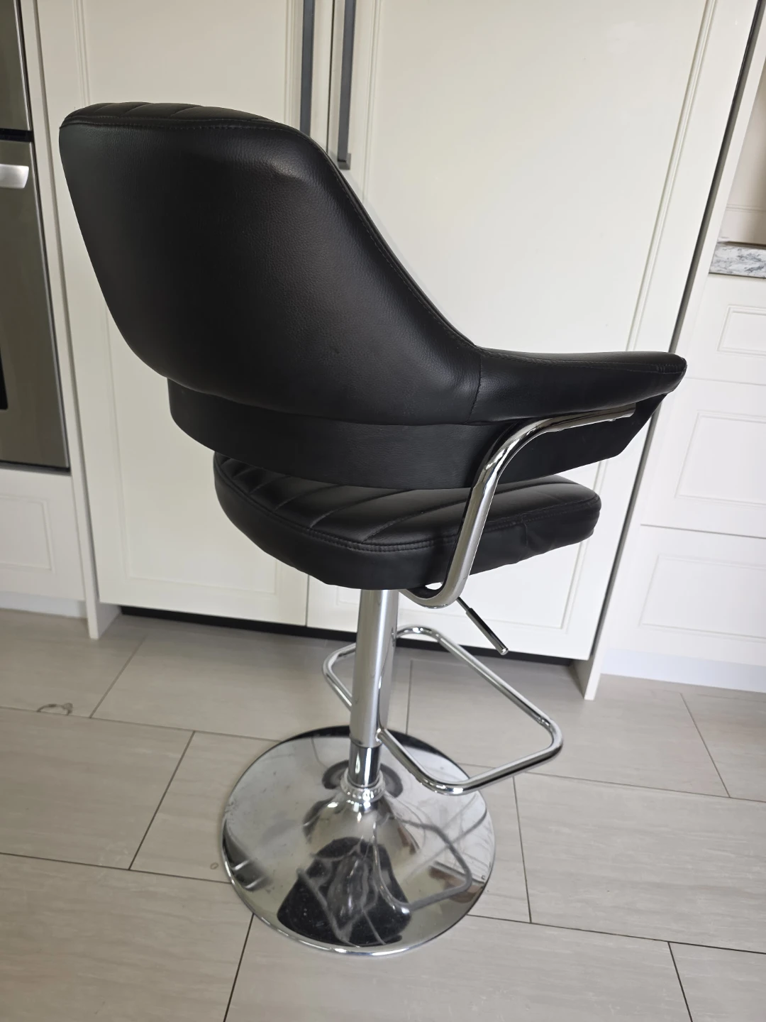 Black Faux Leather Adjustable Bar Stool (set of 4) - photo 4