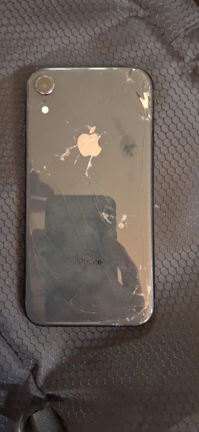 iPhone XR - Cracked Back Glass - photo 2