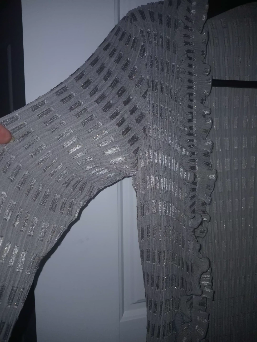 Sheer grey cardigan with ruffles - photo 3