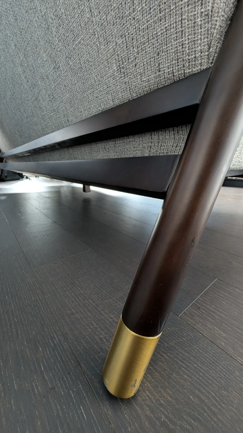 Two-seater sofa with wooden legs - photo 5